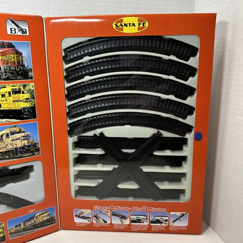 New-Ray RailRoad N Scale Santa Fe C44-9W Diecast Battery Operated Train Set